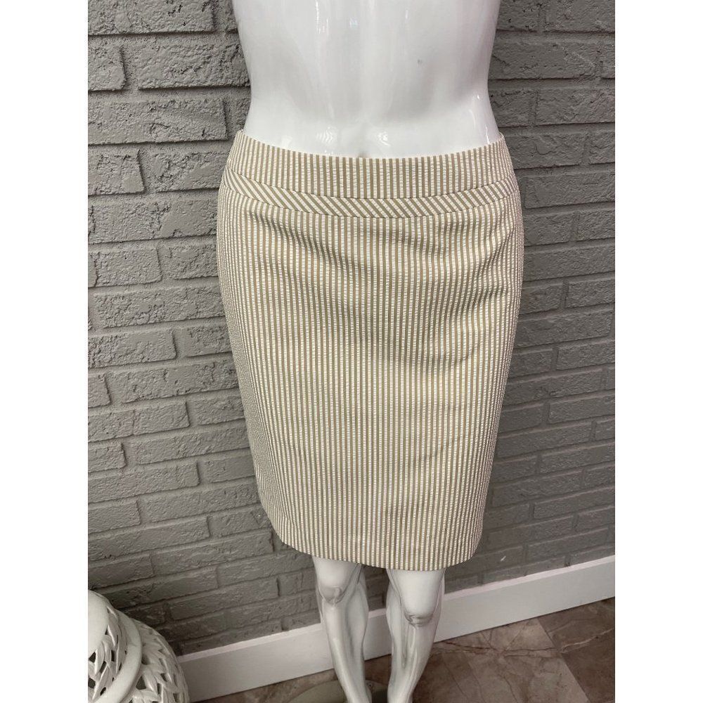 Tahari Arthur S Levine Tan Seersucker Skirt Size 2